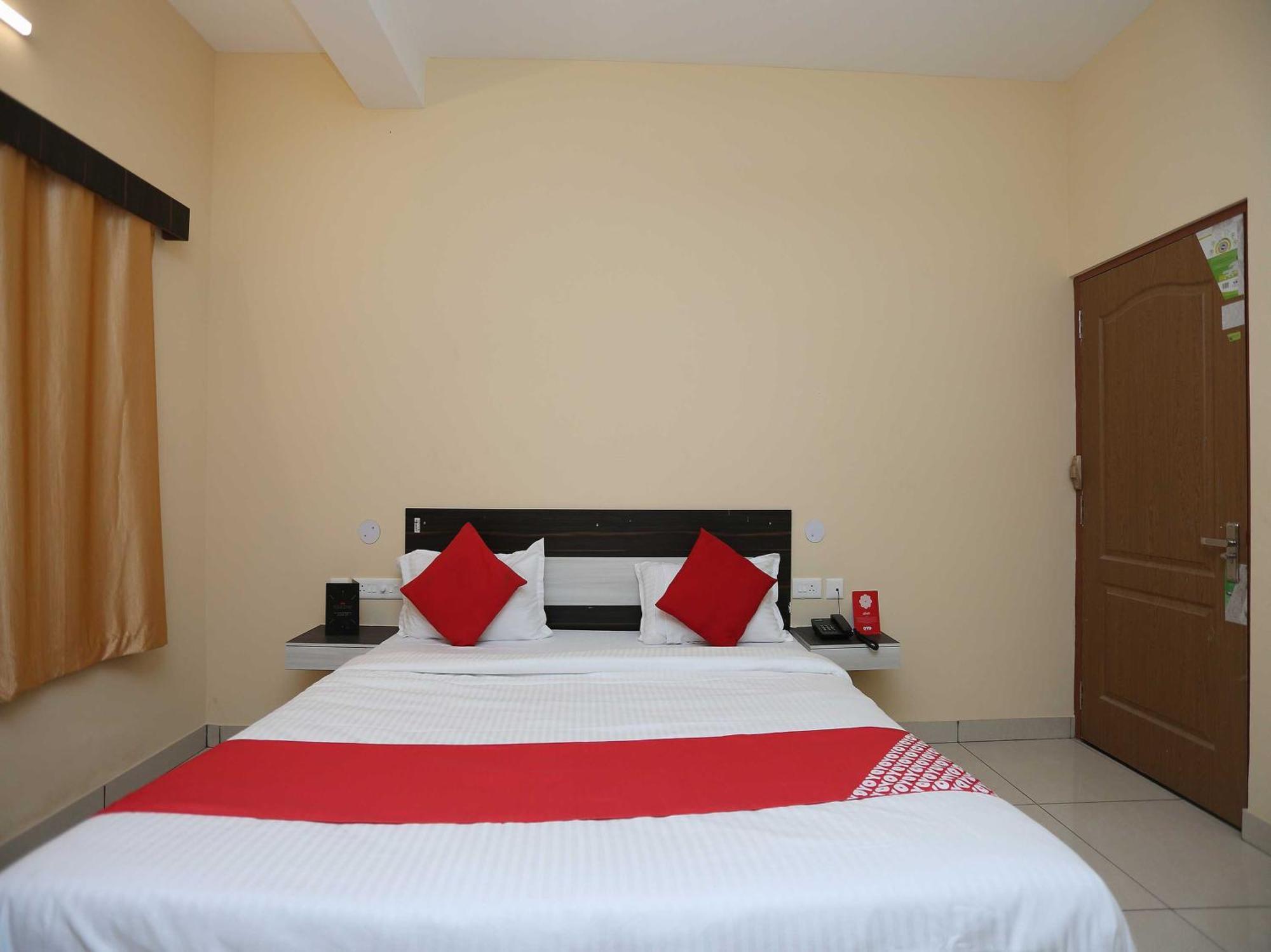 Flagship 27030 Hotel Blue Bell Bhubaneswar Exterior foto