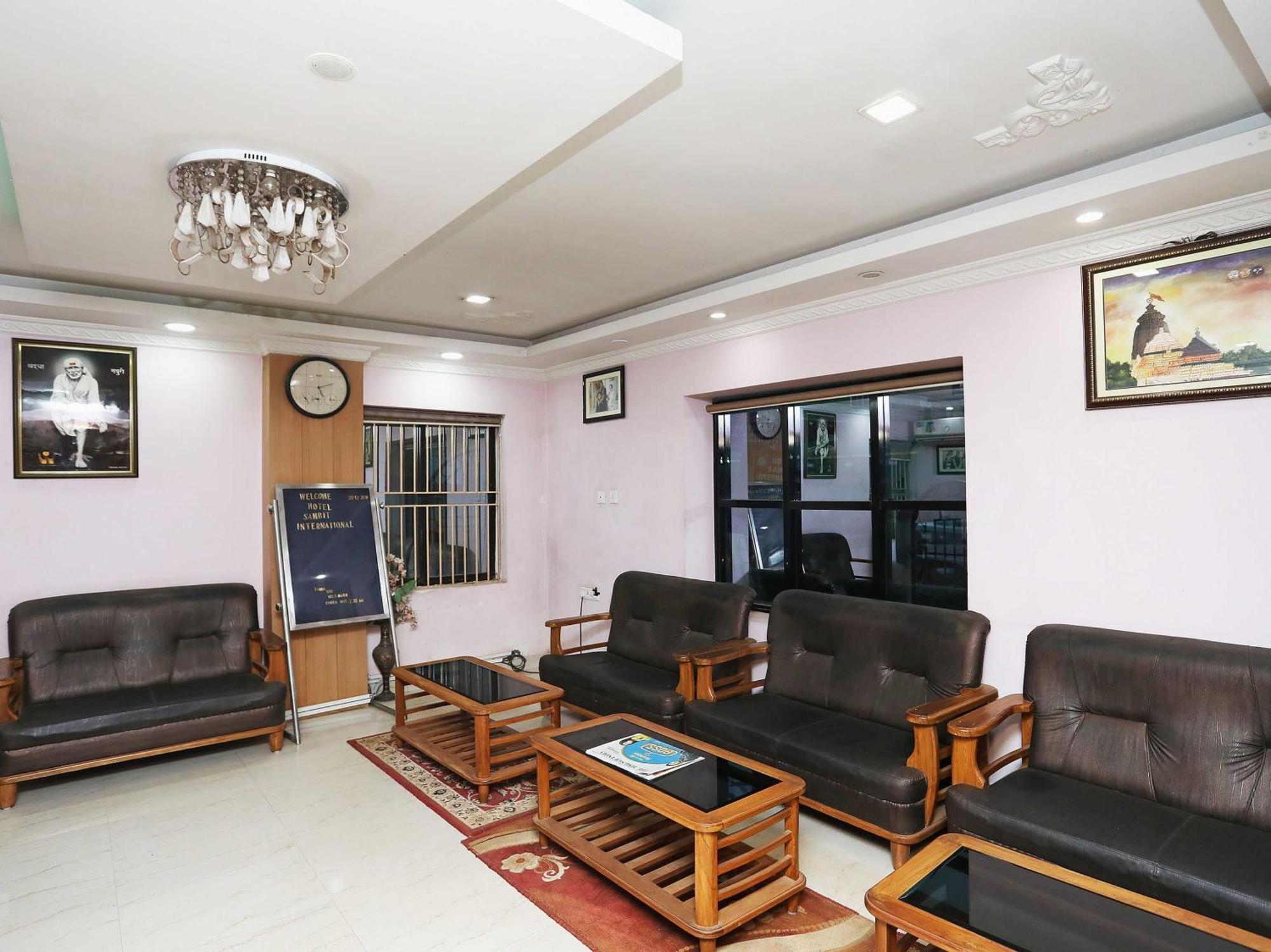 Flagship 27030 Hotel Blue Bell Bhubaneswar Exterior foto