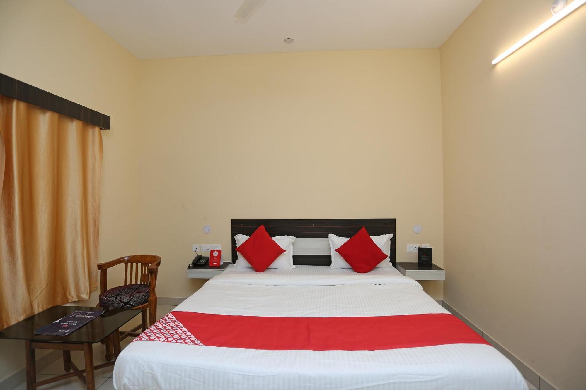 Flagship 27030 Hotel Blue Bell Bhubaneswar Exterior foto