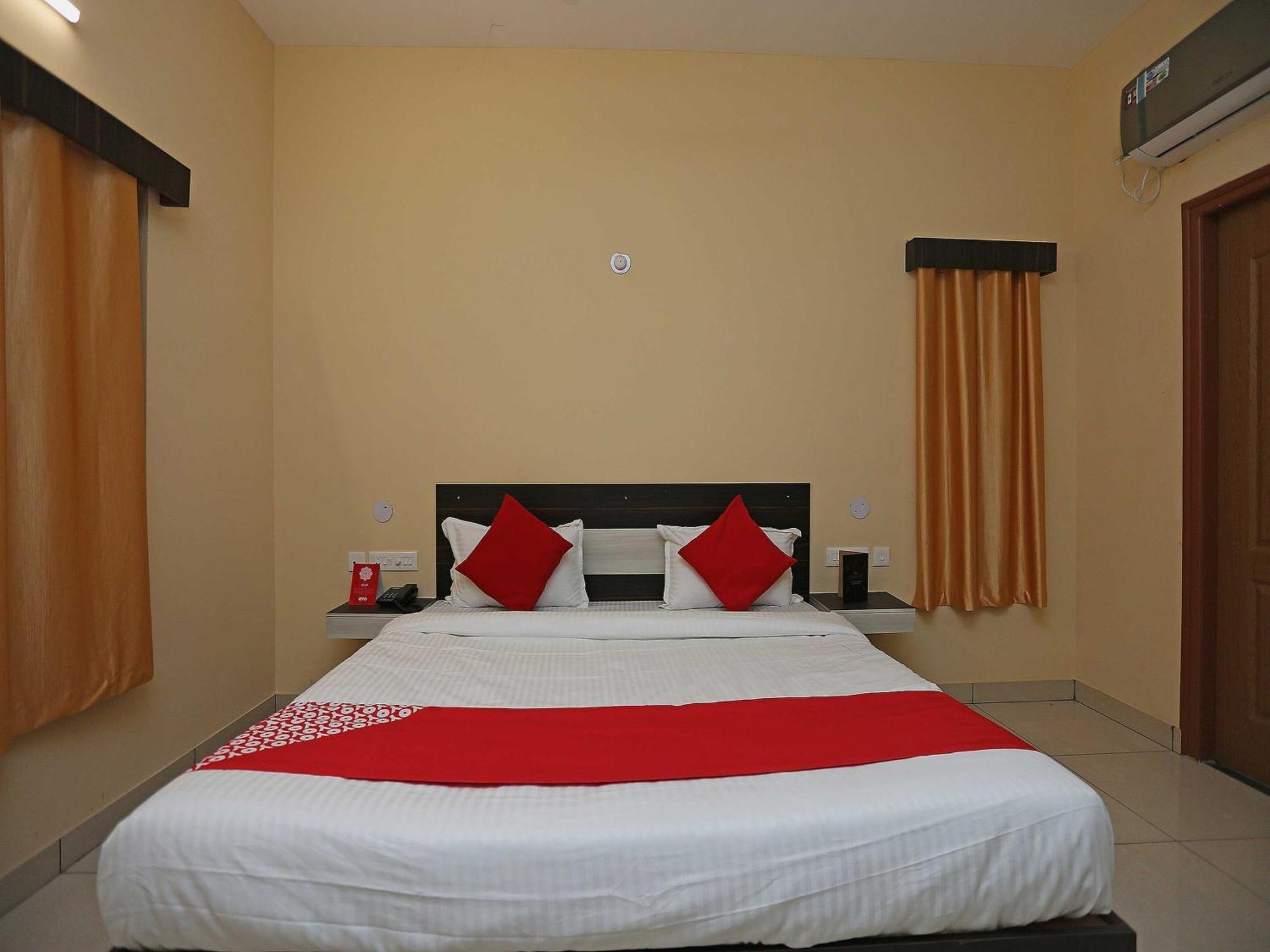 Flagship 27030 Hotel Blue Bell Bhubaneswar Exterior foto