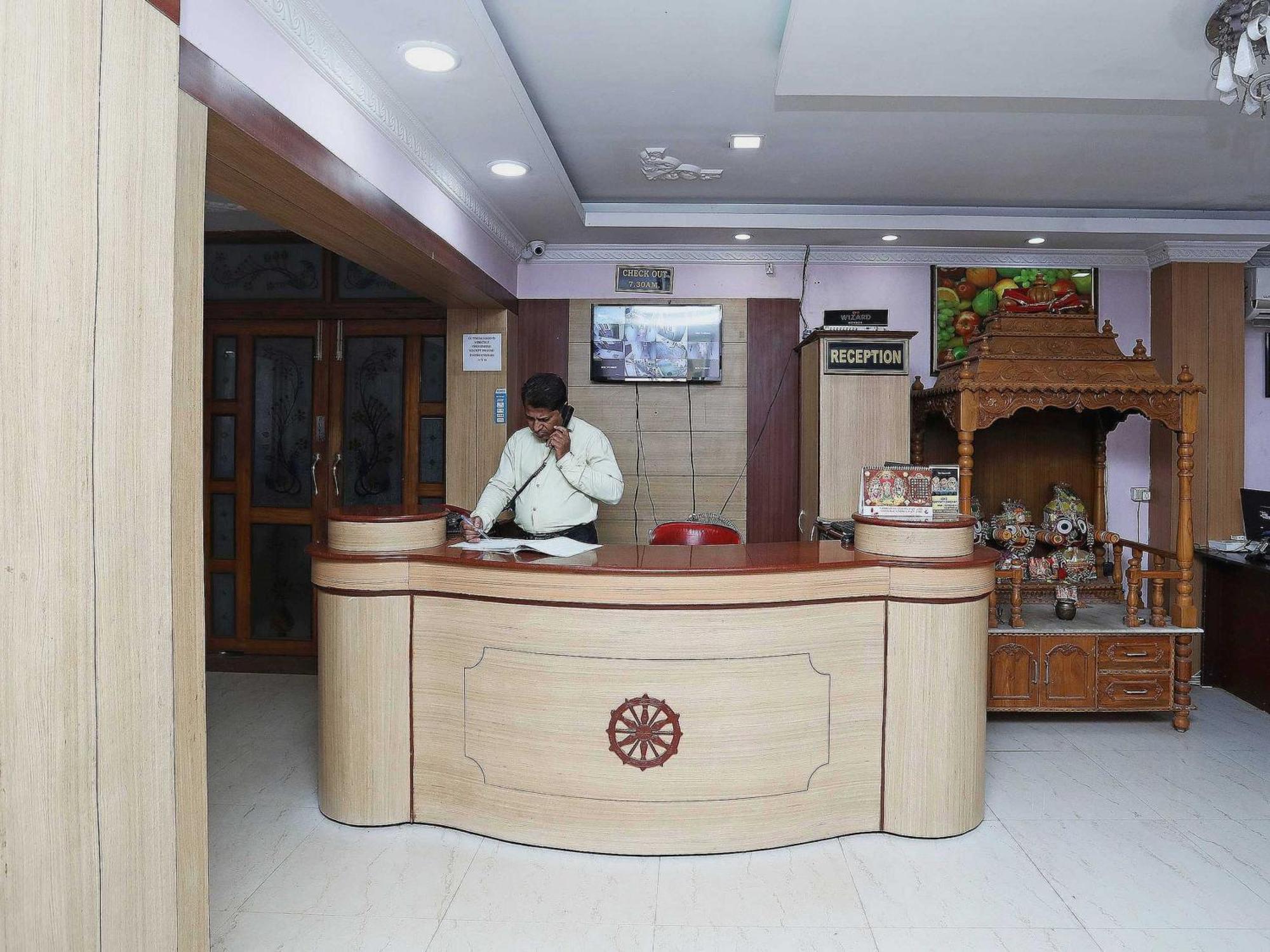 Flagship 27030 Hotel Blue Bell Bhubaneswar Exterior foto